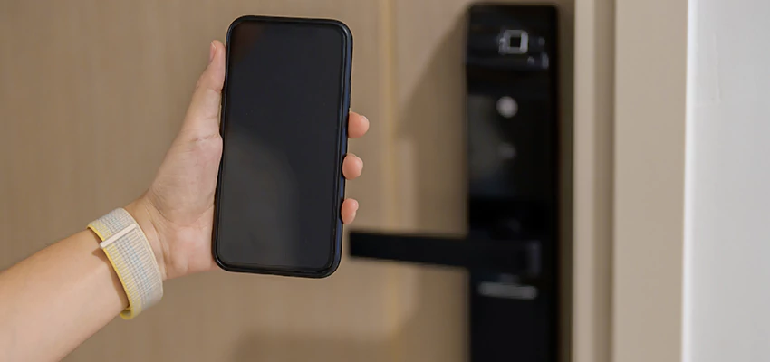 Keypad Wifi Locks Repair And Installation in Burlingame, CA