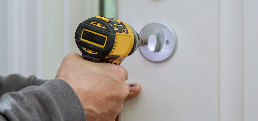 Street Locksmith For Smart Lock Repair in Burlingame, CA