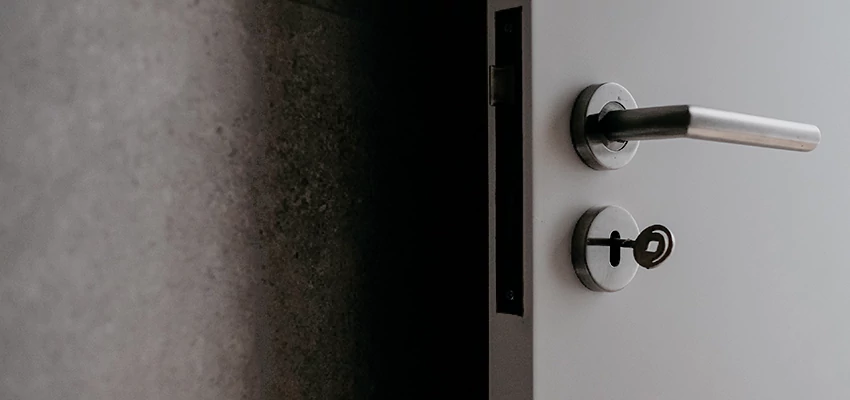 Front Door Handle Repair And Installation in Burlingame, CA